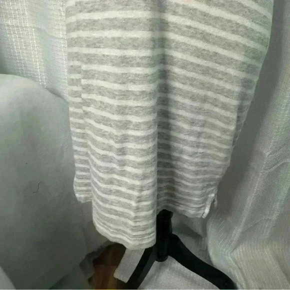 Vineyard Vines Pima Cotton Women’s XS Gray Striped Dress Short Sleeves Pullover - Picture 3 of 9